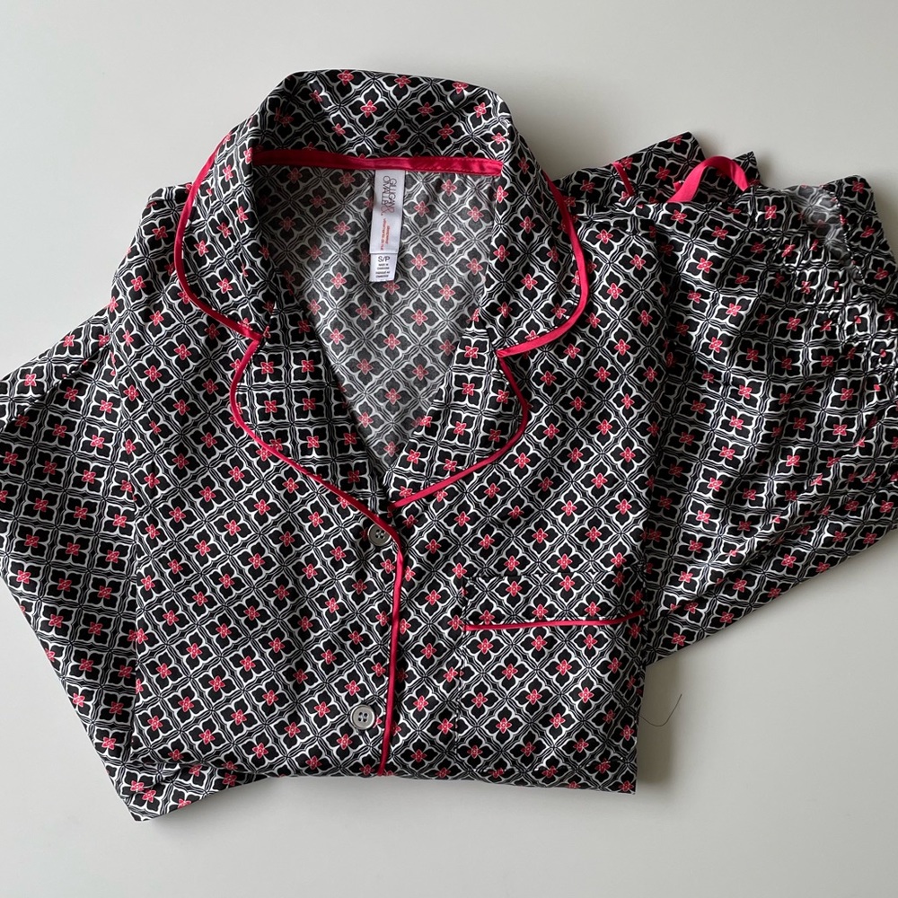 GILLIGAN & O’MALLEY TWO-PIECE PAJAMA SET